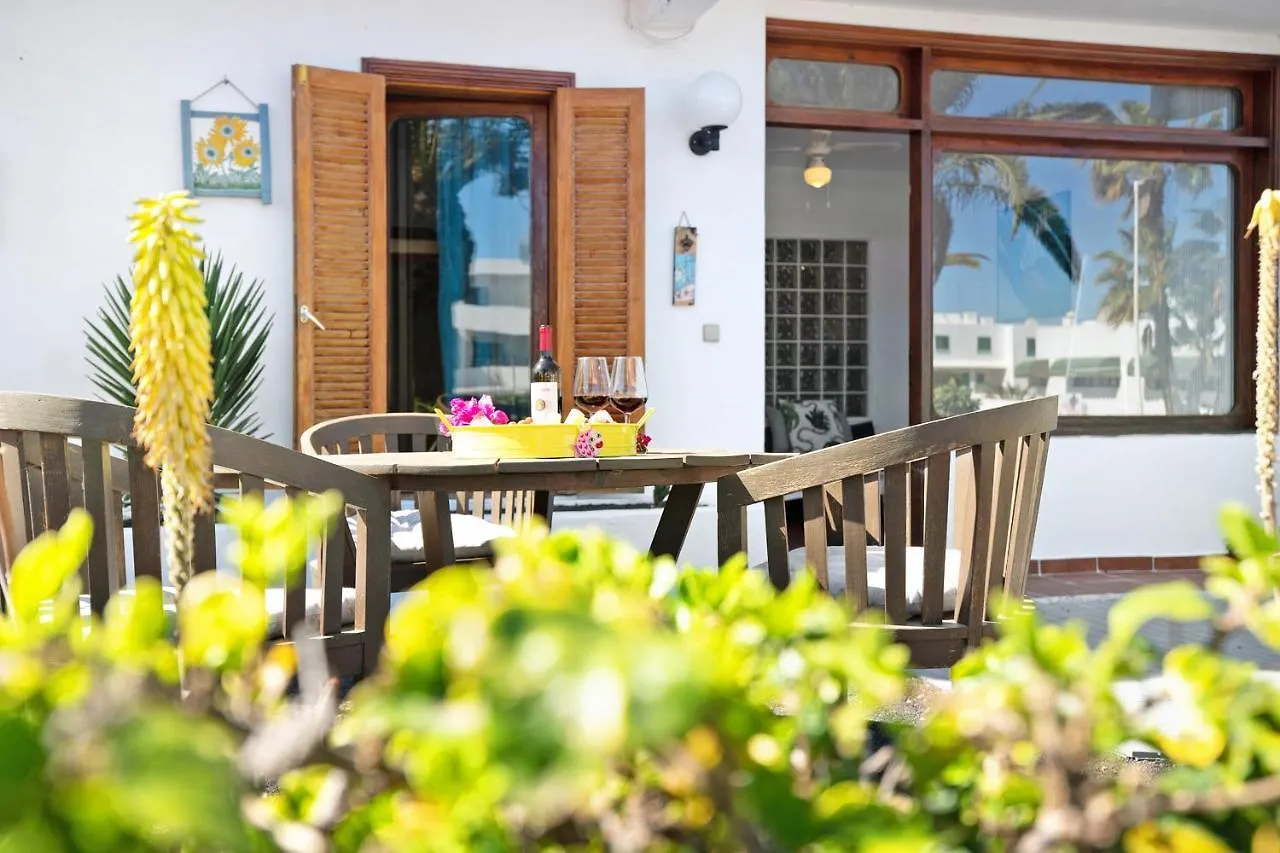 Isla And Ocean With Pool And Wifi Apartment Costa Teguise